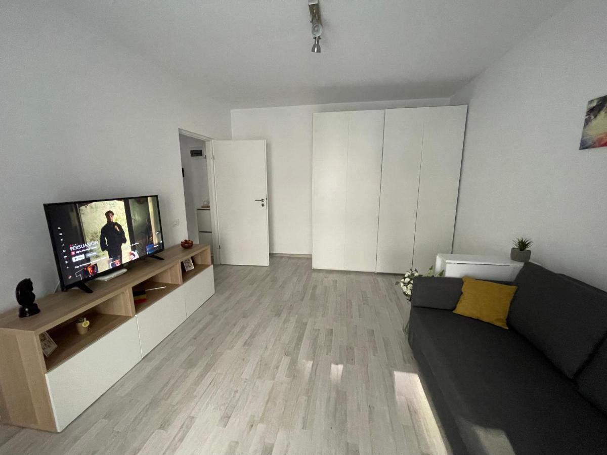 Pearl Luxury Apartment Near Presidential Palace Bukarest Eksteriør billede