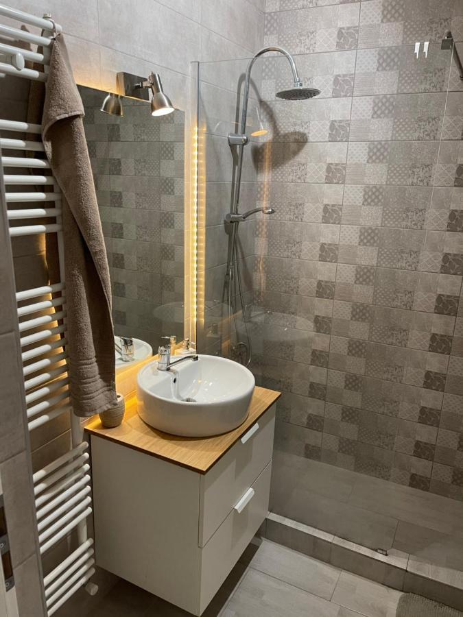 Pearl Luxury Apartment Near Presidential Palace Bukarest Eksteriør billede